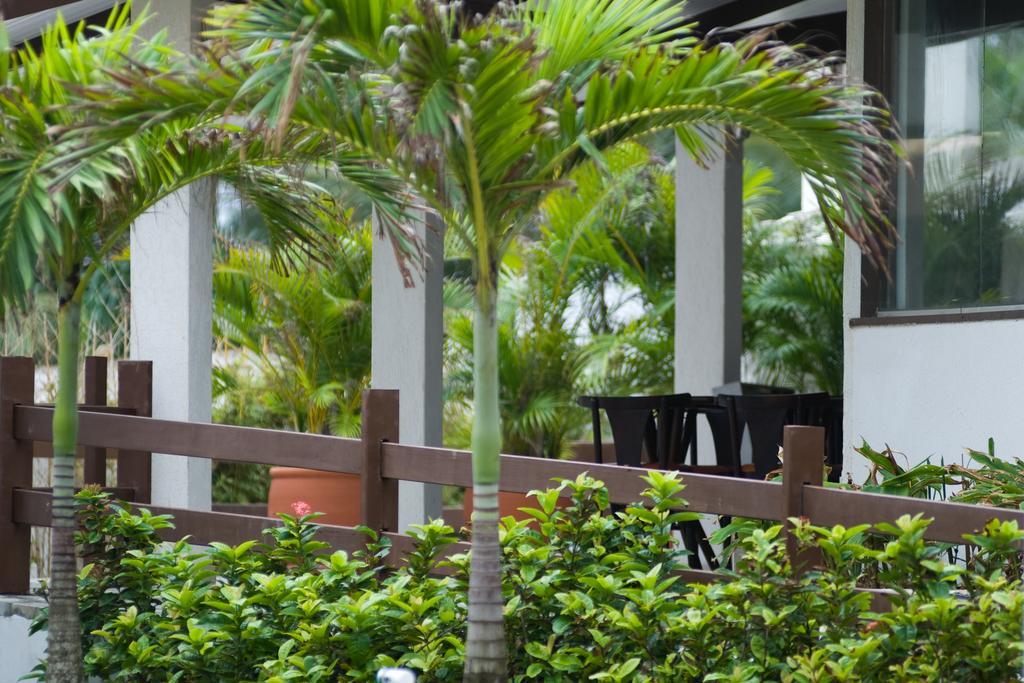 Oyo Hotel Arembepe Beach Hotel, Camacari Esterno foto